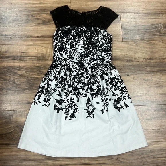 MAURICES | black/white floral lace trim sleeveless dress